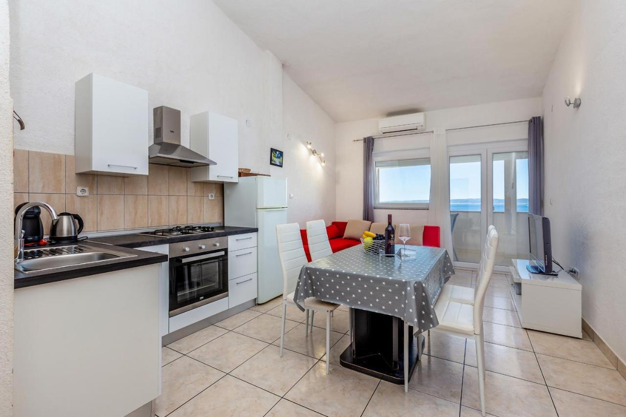 Private Accommodation Stara Baška Екстериор снимка