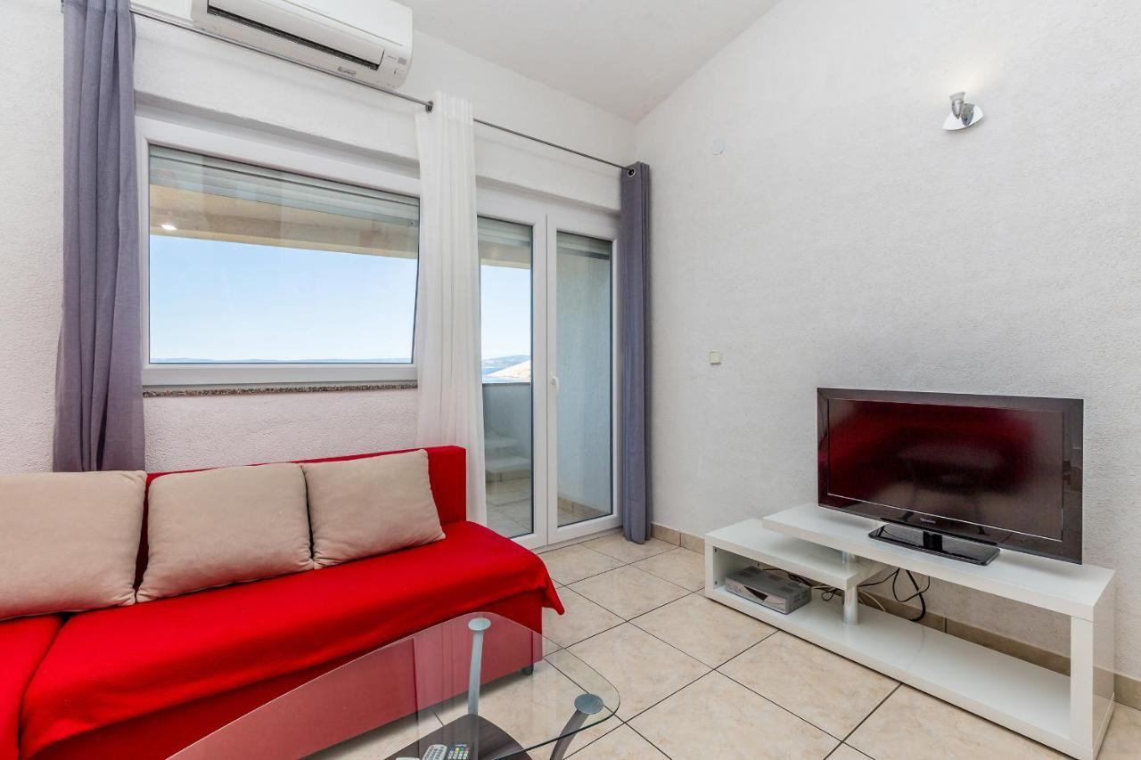 Private Accommodation Stara Baška Екстериор снимка