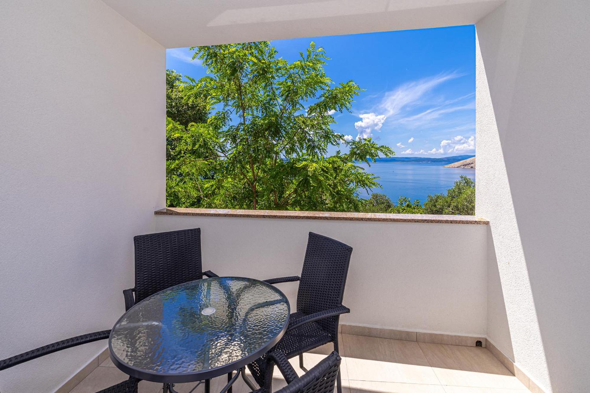 Private Accommodation Stara Baška Екстериор снимка